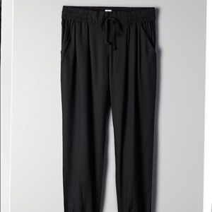 Aritzia los Felis pants